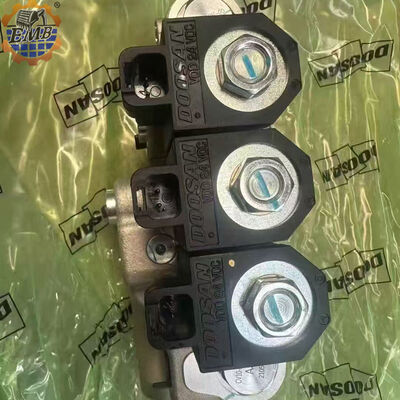 410135-01306 DX215-9C Grupo de válvulas solenoides piloto 41013501306 Para partes de escavadeiras